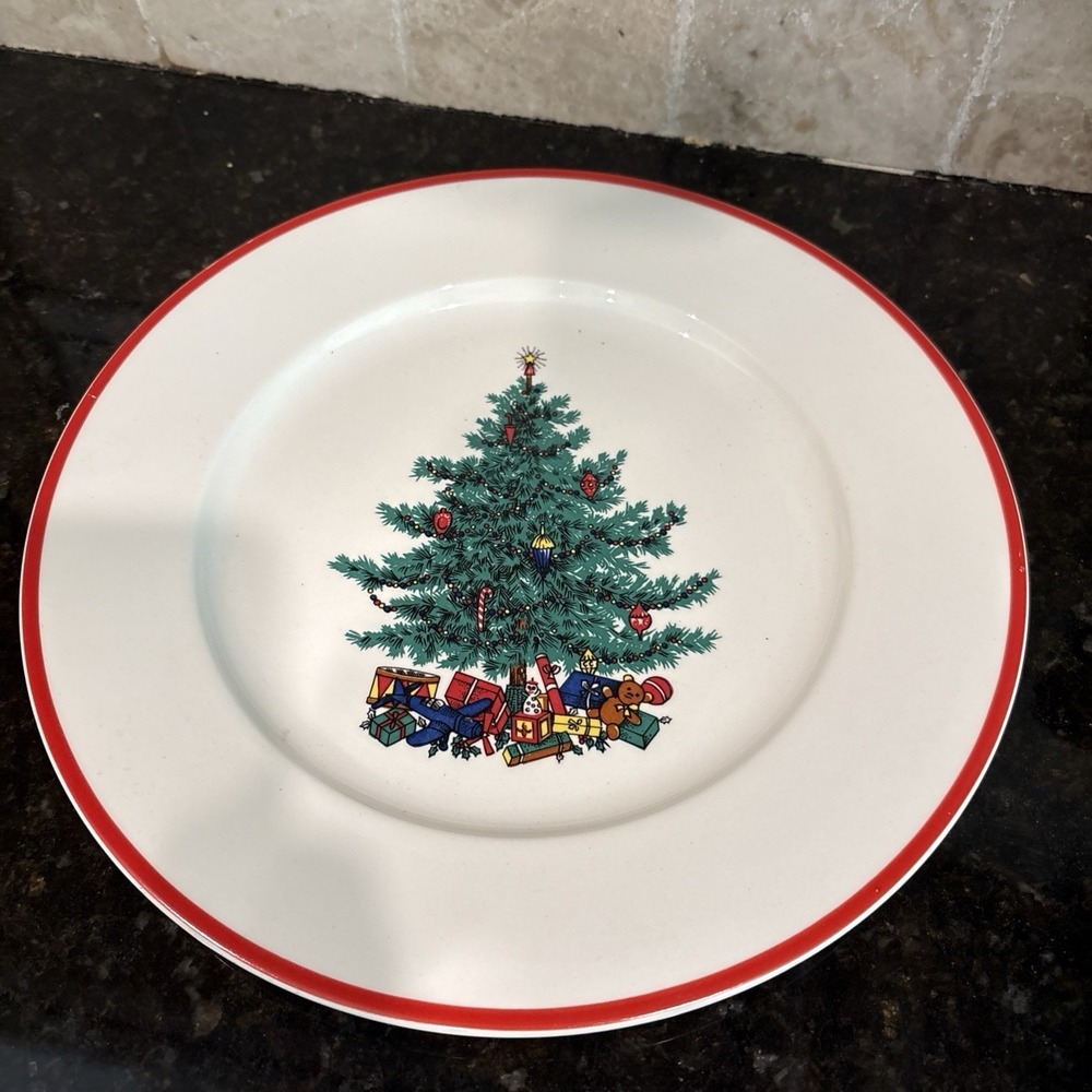 Taylor Smith Taylor Holly Spruce Green Tree Gifts Red Rim White Dinner Plate
